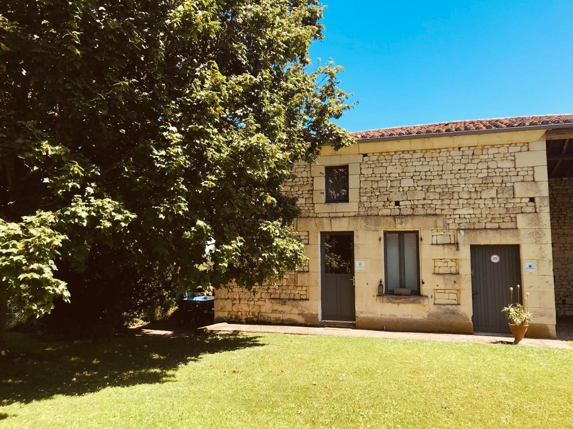 Gite Au Boom Coeur En Options Spa Et Repas Tourtenay المظهر الخارجي الصورة